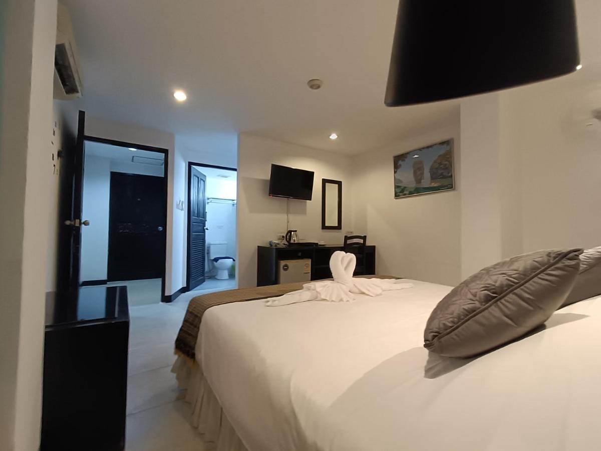 Hotel Noble House Patong Extérieur photo