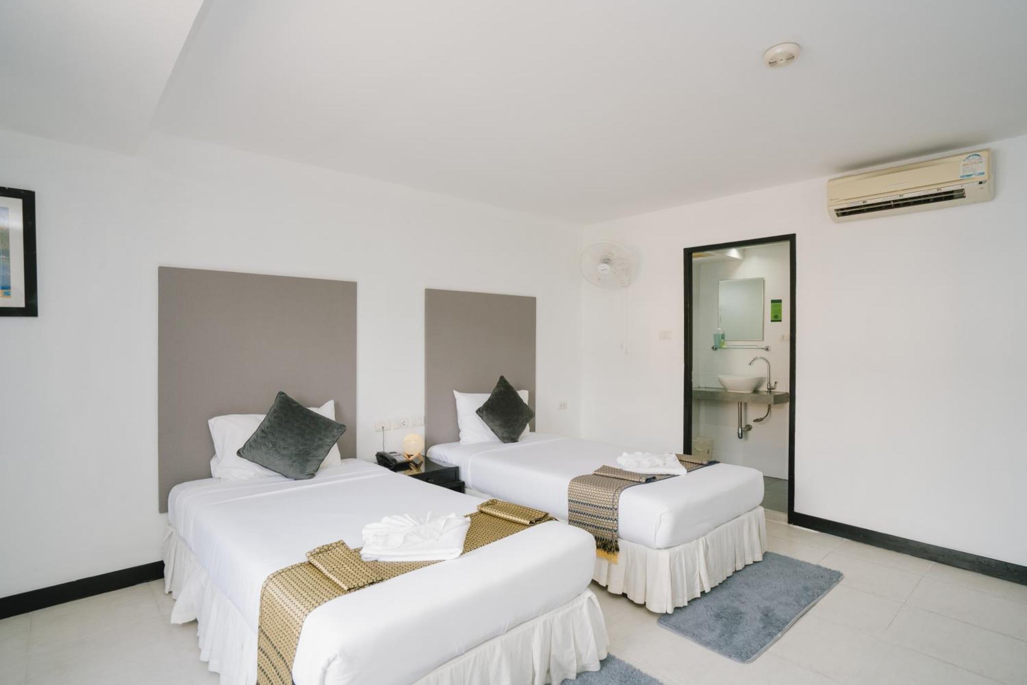 Hotel Noble House Patong Extérieur photo