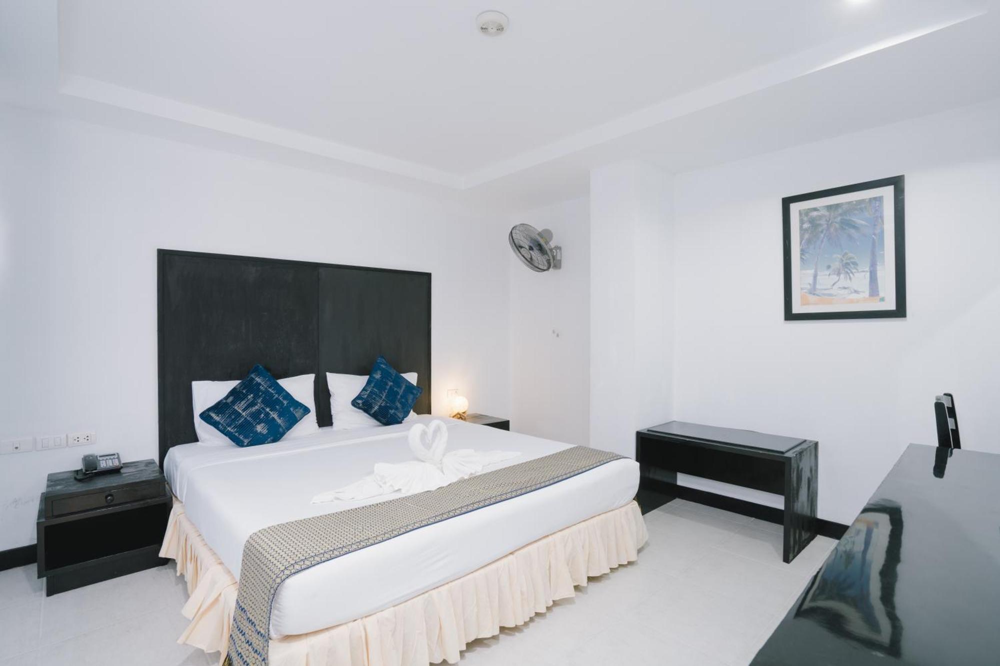 Hotel Noble House Patong Extérieur photo